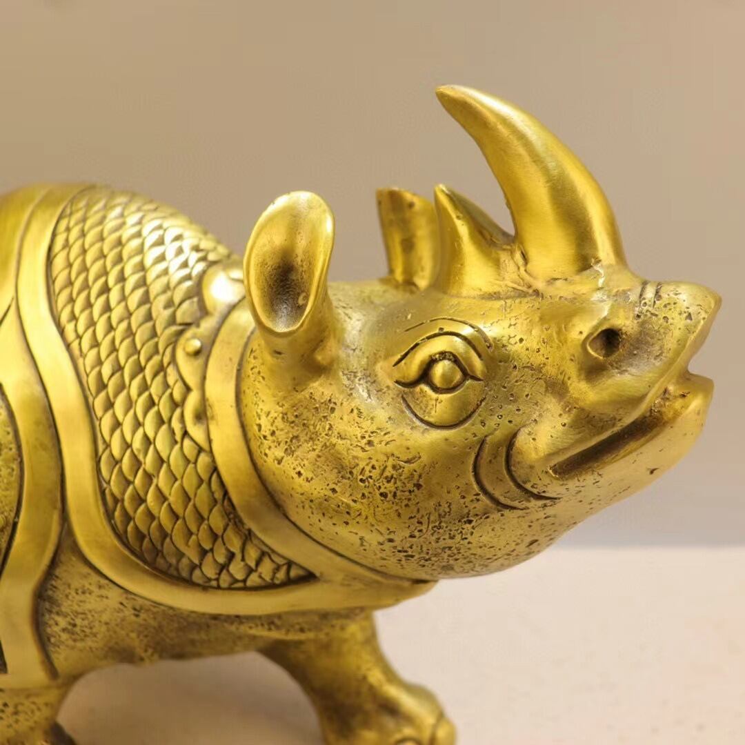 サイ 置物 オブジェ 金 ゴールド 黄金 招財 幸運 長寿 縁起物 魔除け