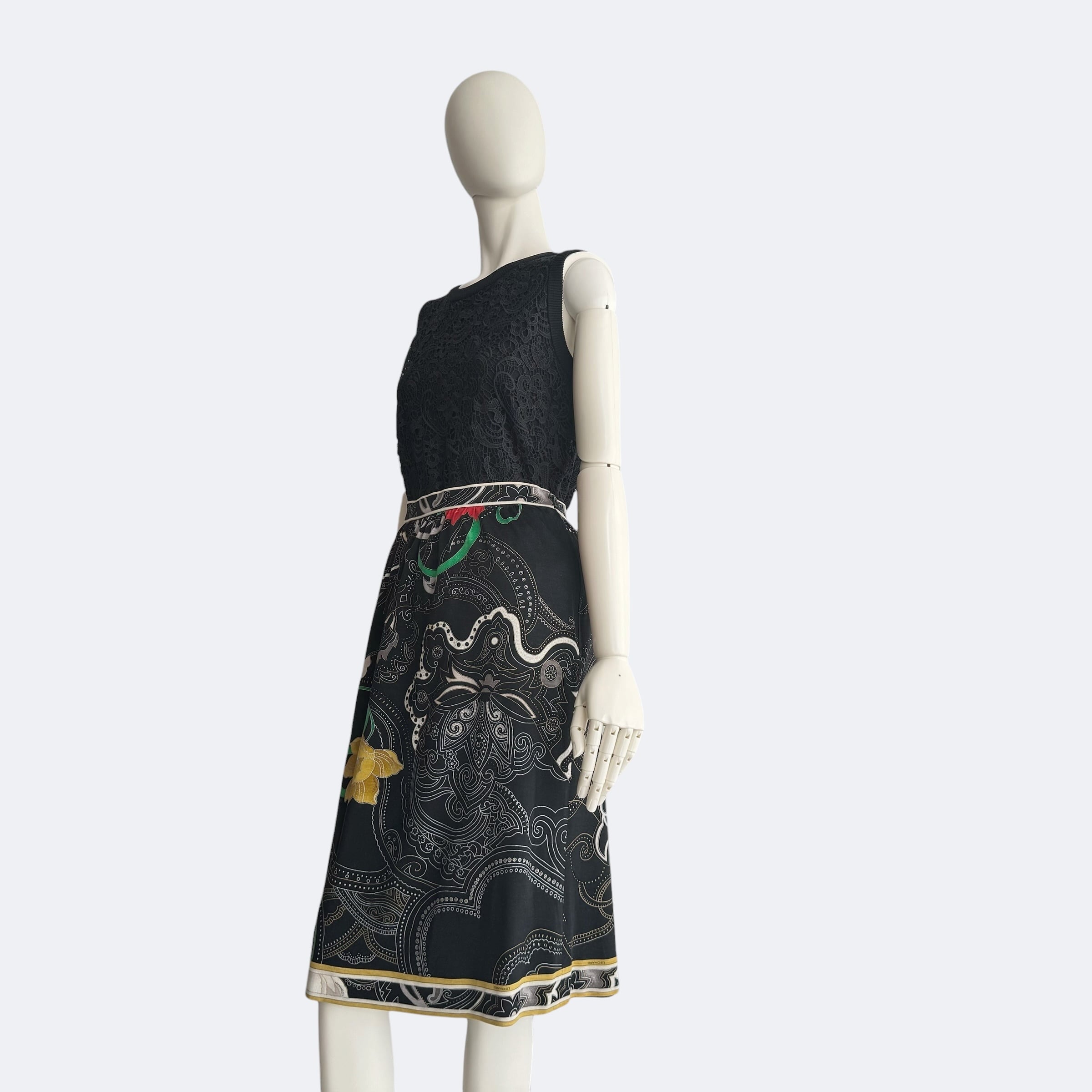 LEONARD FASHION レオナール スカート ブラック 花柄 ひざ丈 | monchouchou