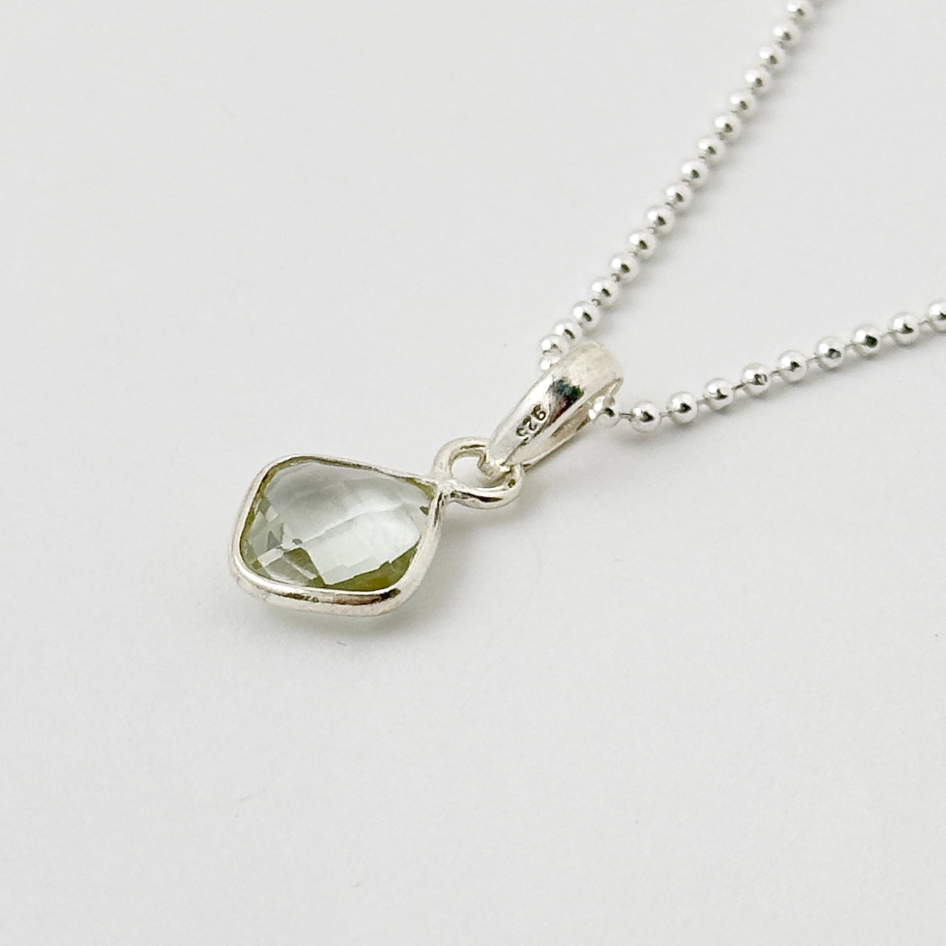 グリーンアメジスト ヒシガタ プチ ペンダント | 【公式通販】鎌倉の