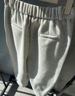 【SALE】Pin-tuck Roll-up Baggy pants_OatBeige