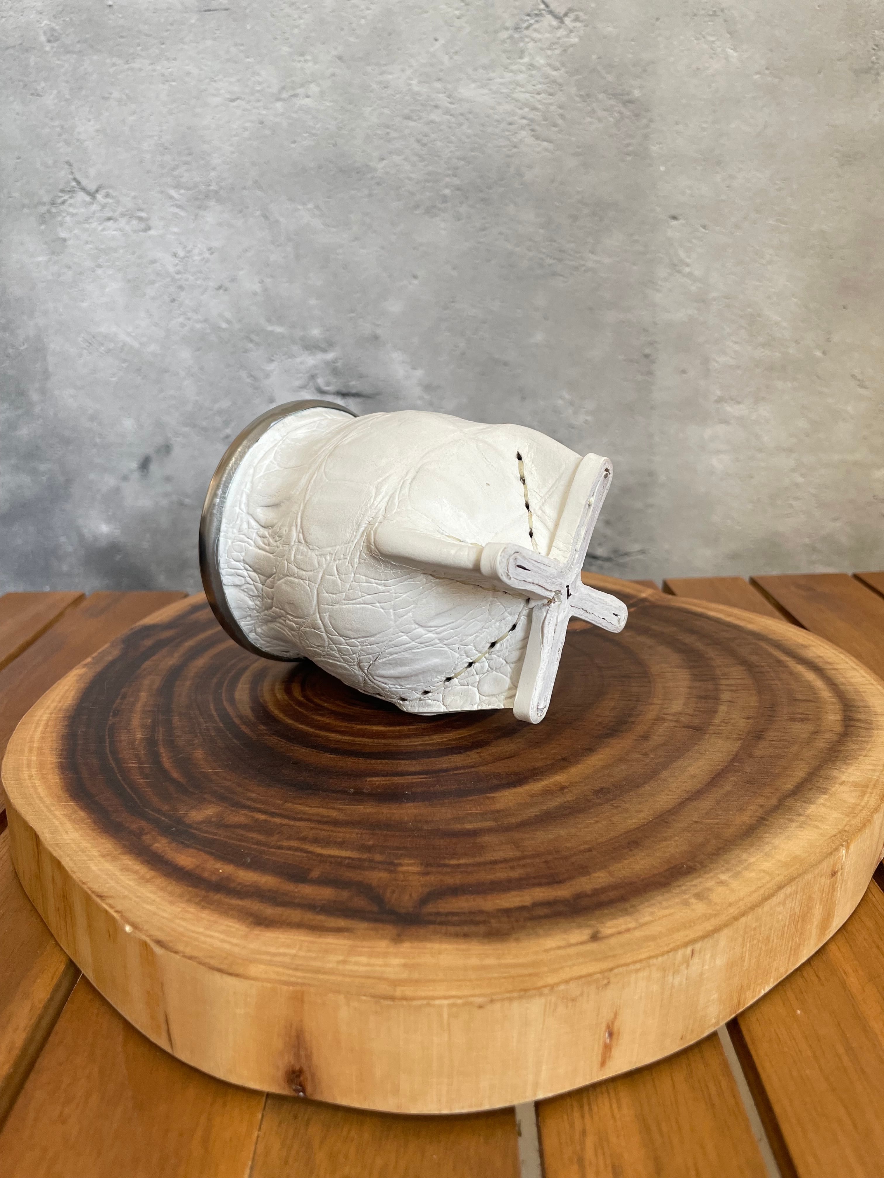 White ceramic. | マテ壺専門店 PARA MATE