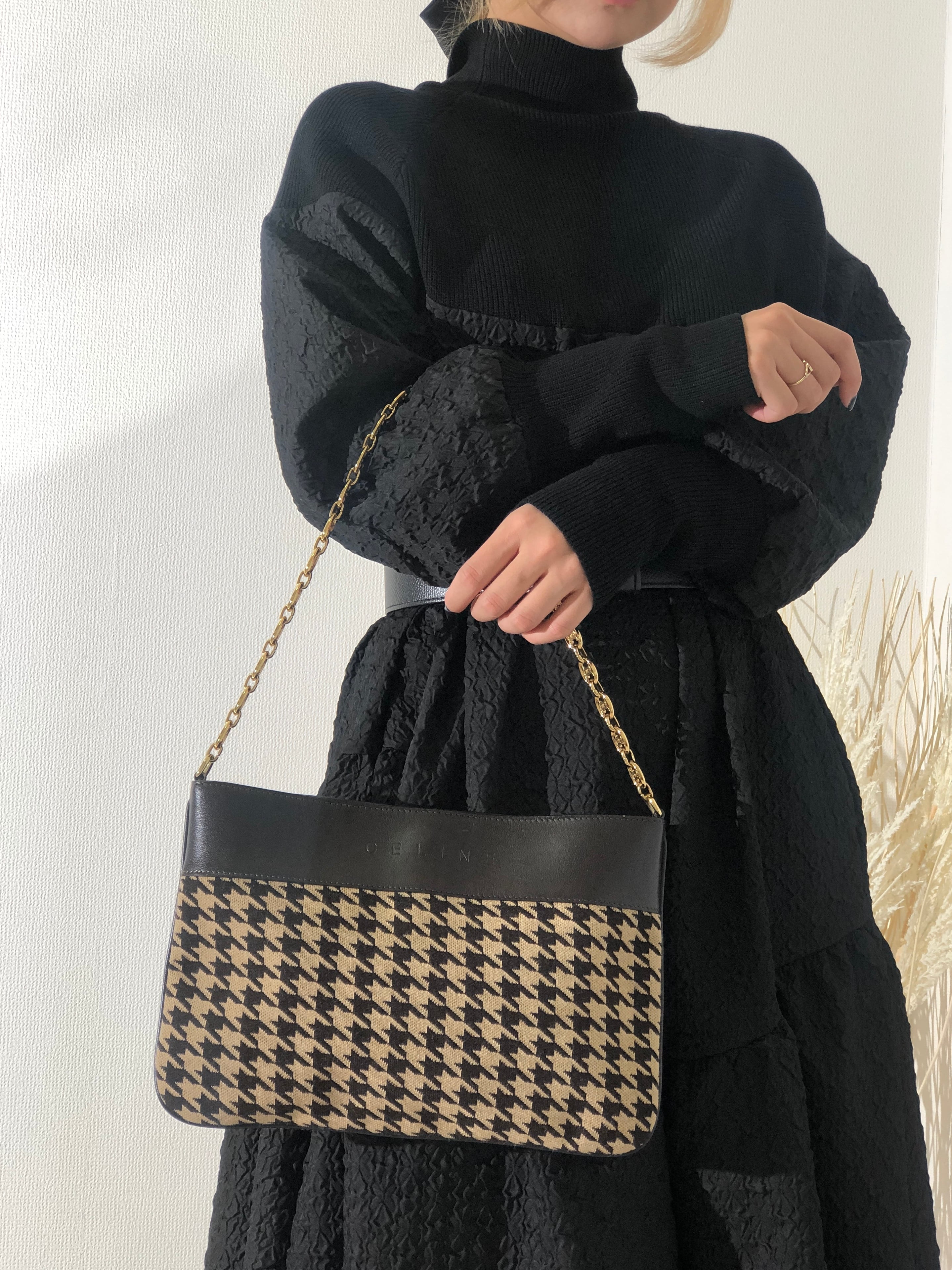 CELINE セリーヌ ハウンドトゥース トリオンフ ブラゾンチェーン