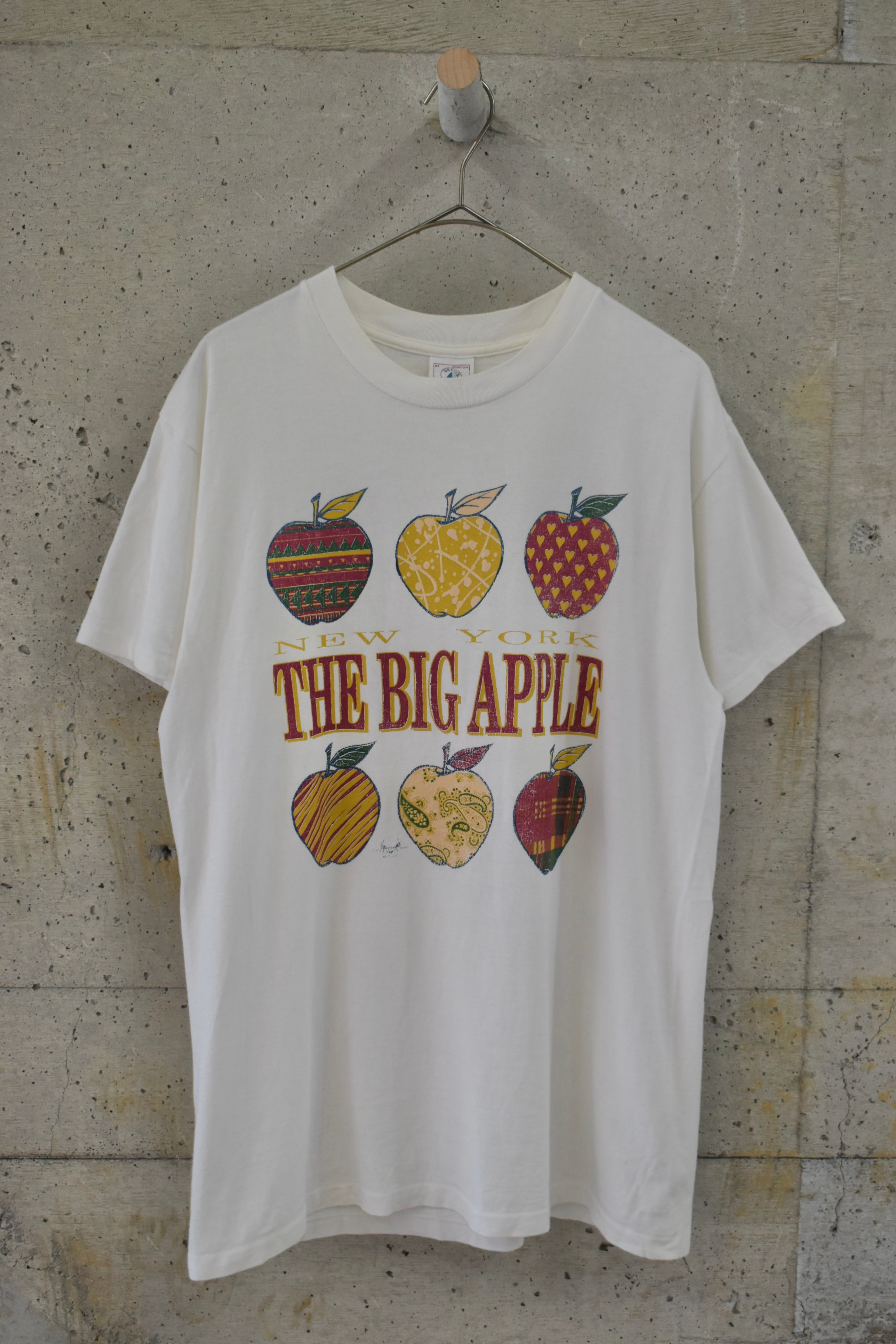 “THE BIG APPLE” T-shirt