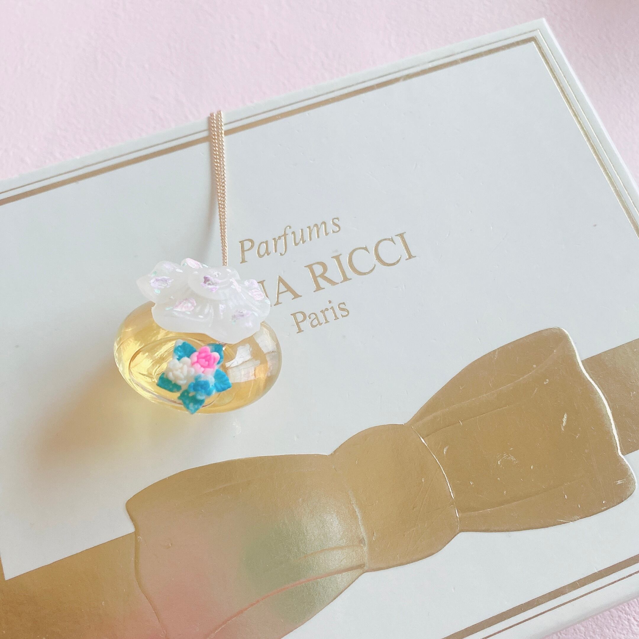 (ニナリッチリメイク)Nina Ricci Hand painted perfume neckless ペイント香水瓶ネックレス