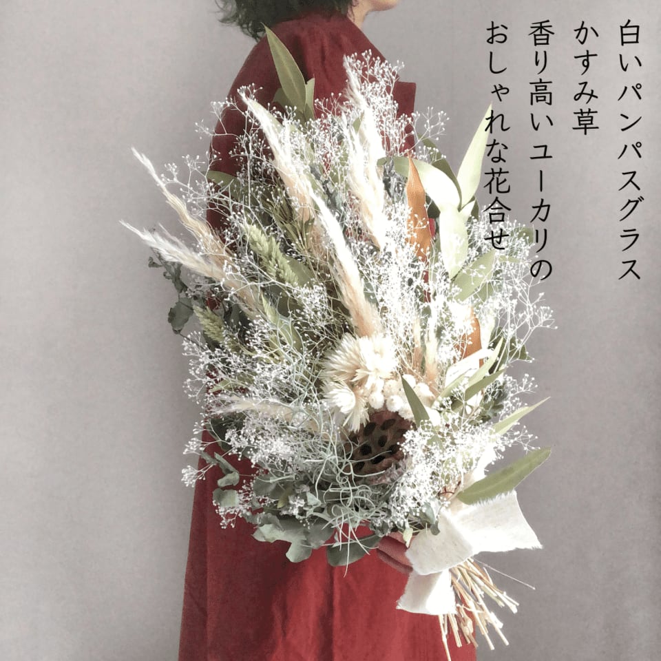 かすみ草とユーカリの清らかなひと枝スワッグ○クリスマススワッグ