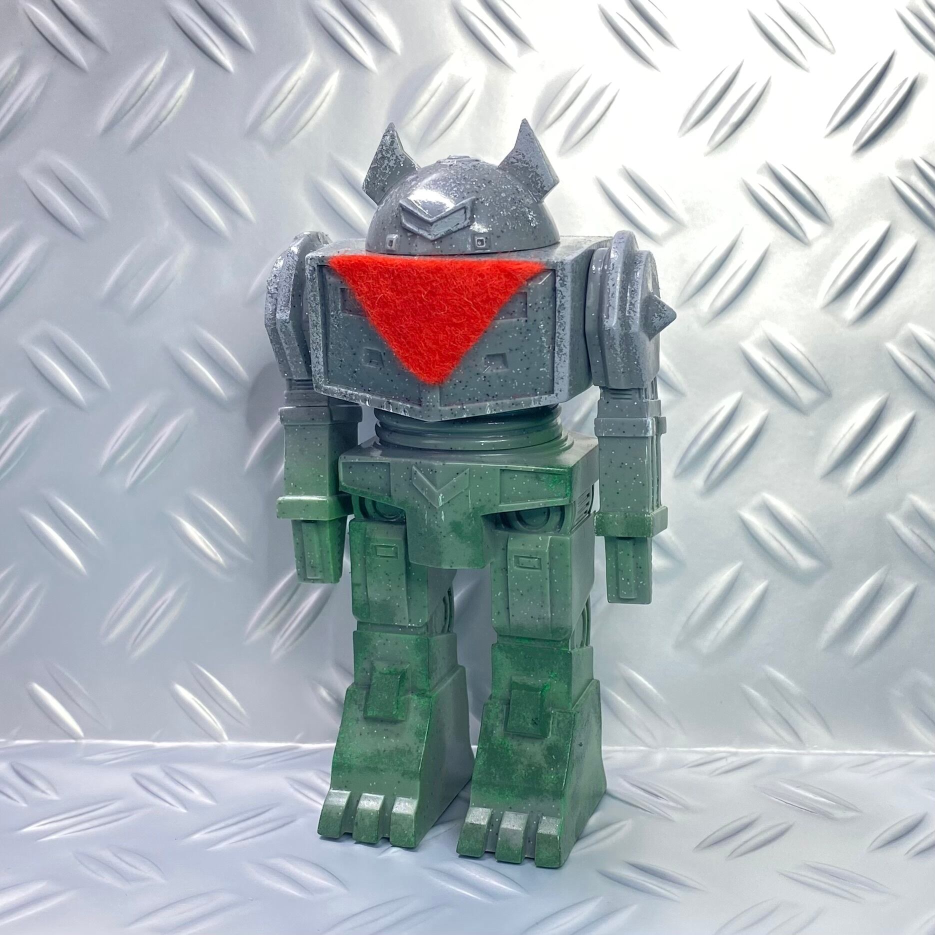 YAMADA アクドイヤー 黒成型 赤 銀 オーバーオール ヤマダ ソフビ ヤマダ / ヤマダロボット研究所:アクドイヤー[1期]〈+Eng sub〉 - smogbom