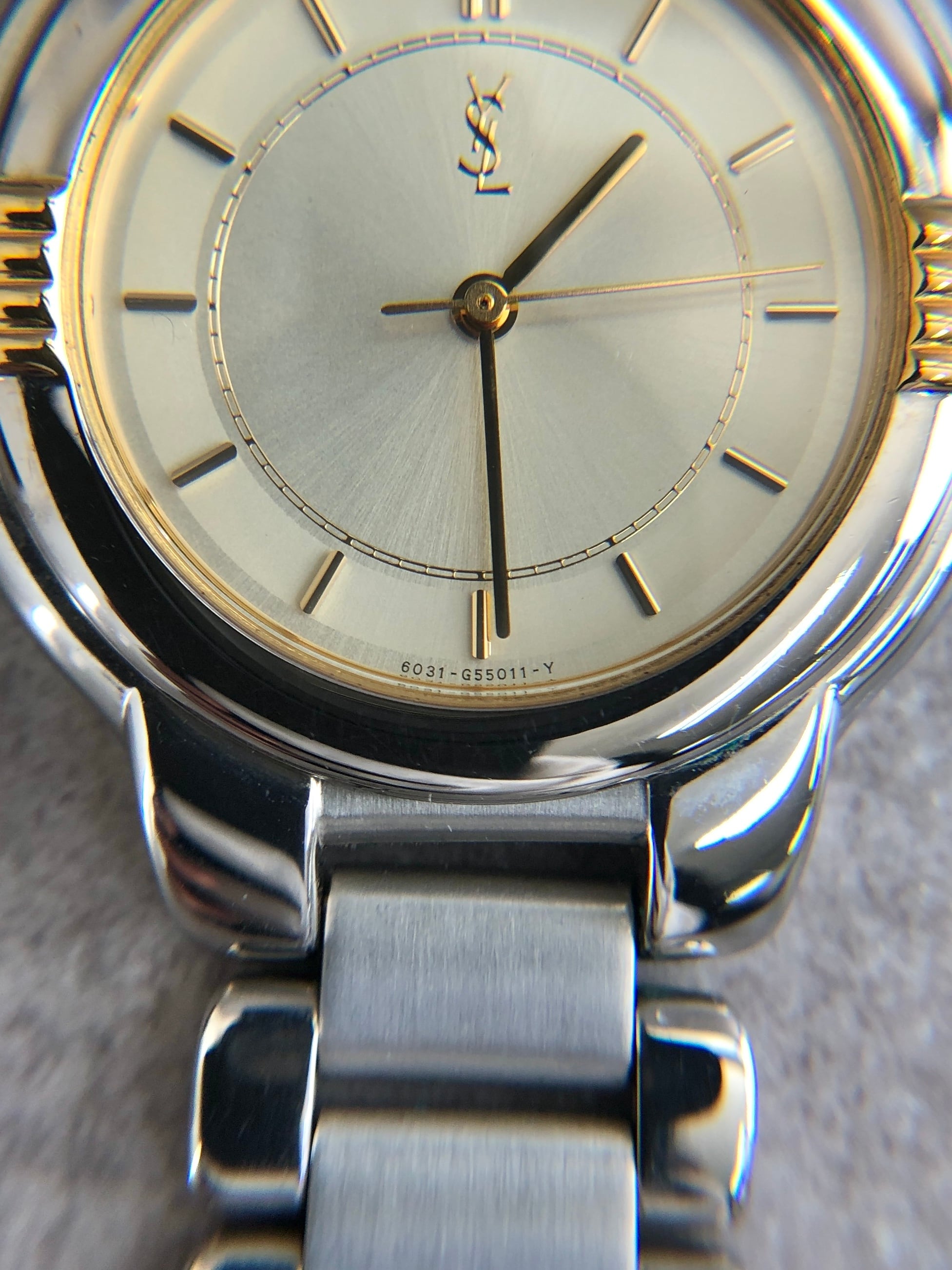 Yves Saint Laurent イヴ・サンローラン 腕時計 シルバー YSL