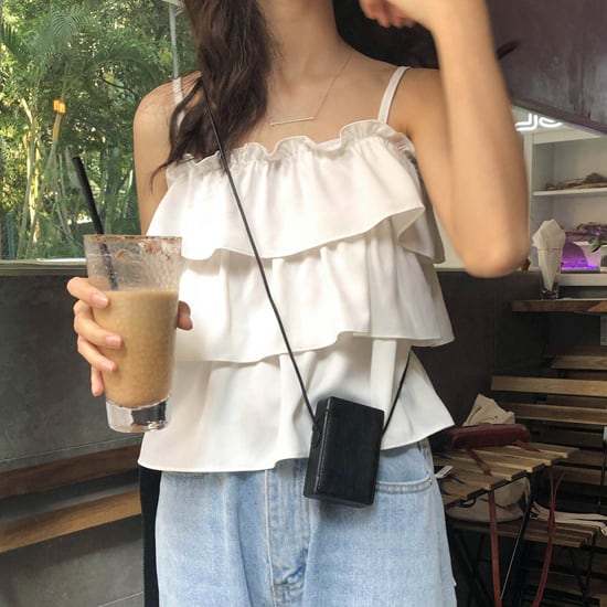 レトロ ガーリー フリル キャミソール チューブトップ レディース トップス カットソー ノースリーブ ホワイト ブラック 白 黒 無地 段々 ショート丈 大人 Cute セクシー ゆるカジ スタイルアップ 脚長効果 体型カバー おしゃれ 男ウケ デート服 モテ 韓国ファッション