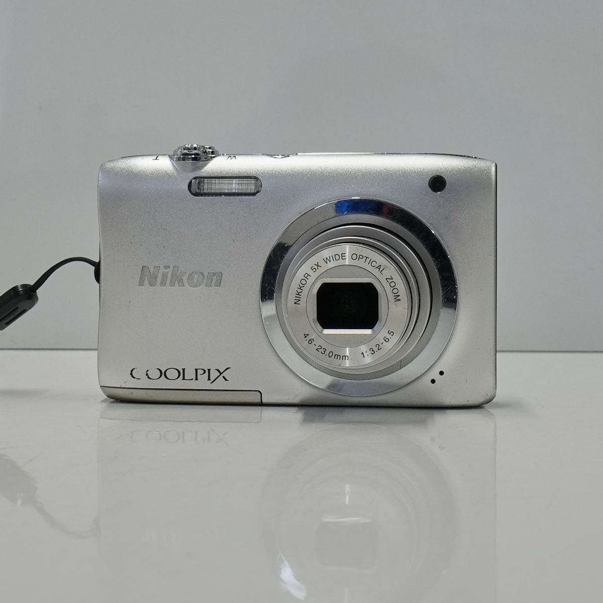 Nikon COOLPIX A100 USED品 デジタルカメラ 本体+バッテリーのみ 2005万画素 完動品 安心保証 即日発送 ニコン KR  CP7091