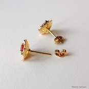 英国ヴィンテージジュエリー 9ctゴールド 天然ロードライトガーネット フラワーピアス (ソーティングメモ付)