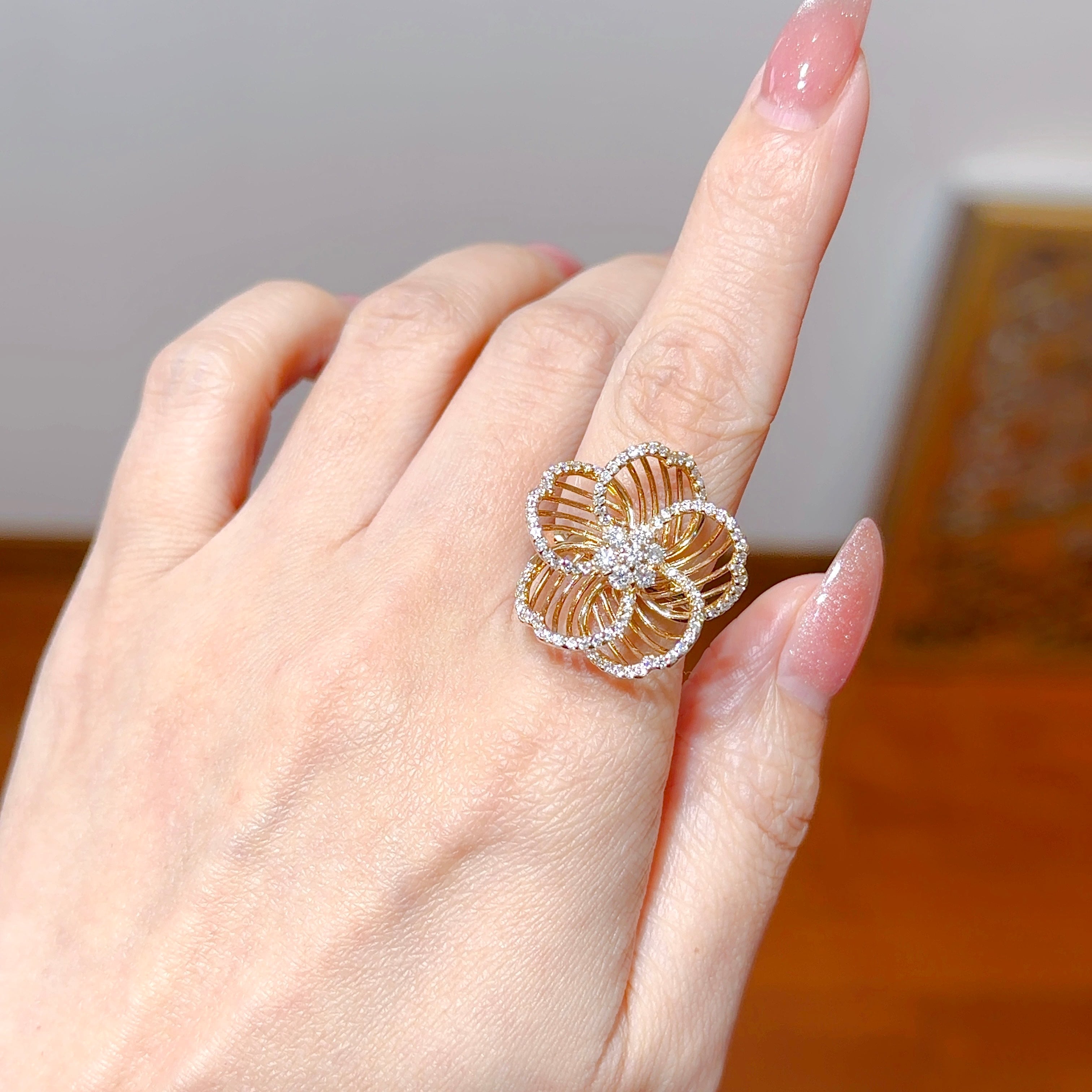 K18 ダイヤモンド　フラワーリング　透かしリング Diamond Blossom Ring』 K18PG フラワーダイヤモンドリング透かし