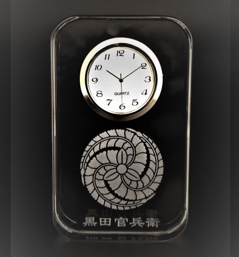 【限定】黒田官兵衛 家紋 匠のレーザー硝子時計