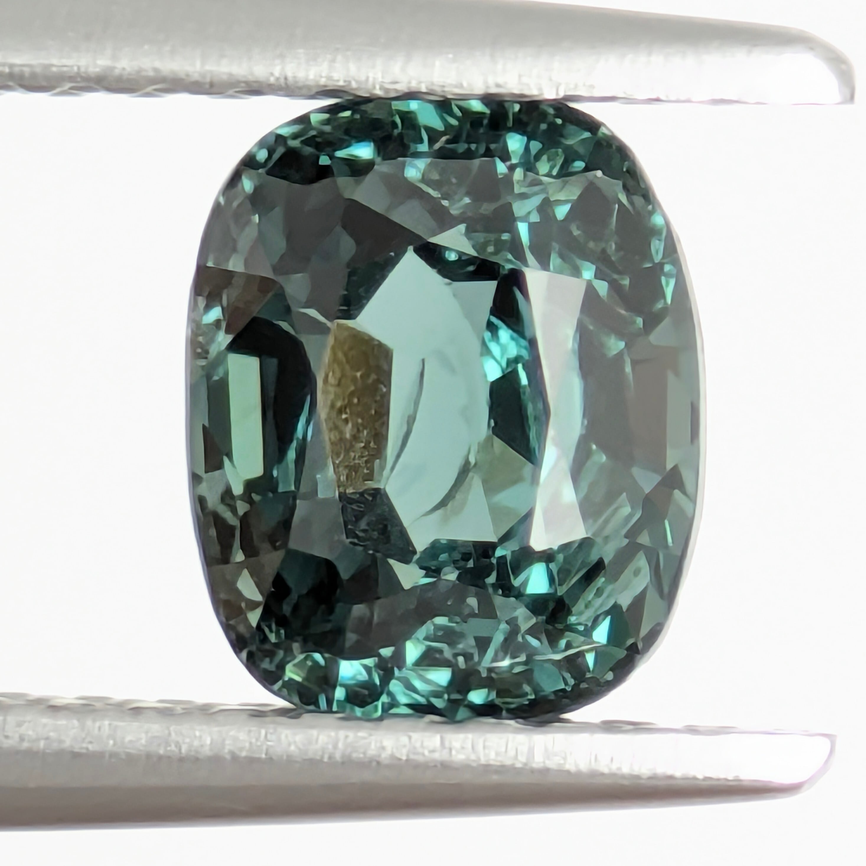 グリーンスピネル ルース ミャンマー・モゴック産 【1.208ct