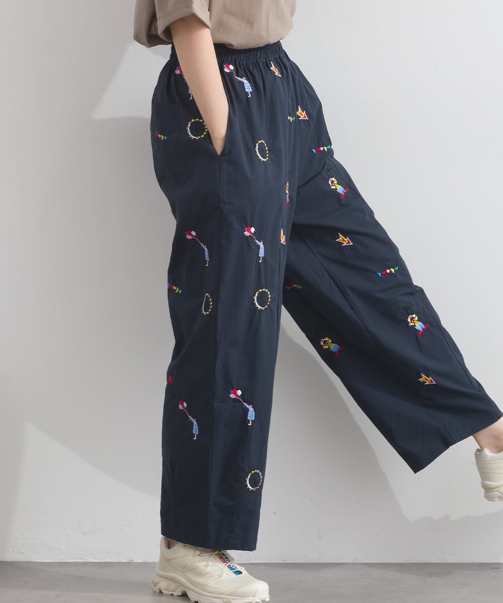 D262091 サーカス総柄刺繍パンツ / All-Over Embroidery Stitch Pants