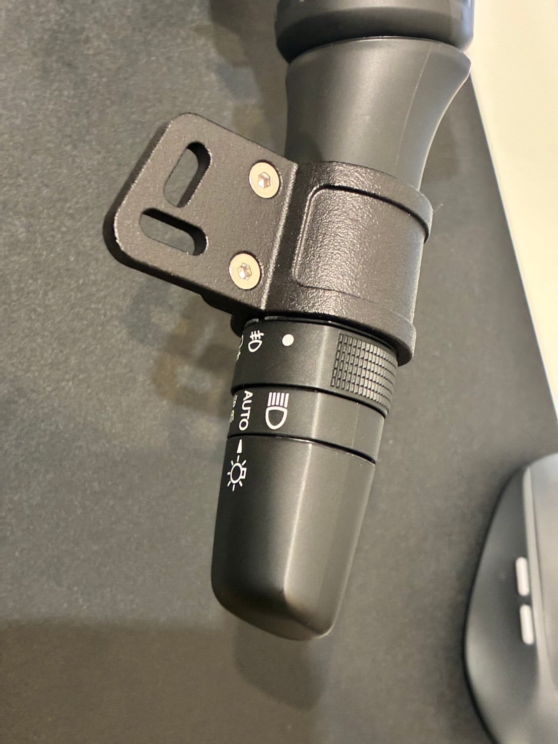 フラットホーンボタンVer.5 ALL BLACK EDITION（MOMO用） 廃番】フラットホーンボタン Ver.5（MOMO用） | NAモータース