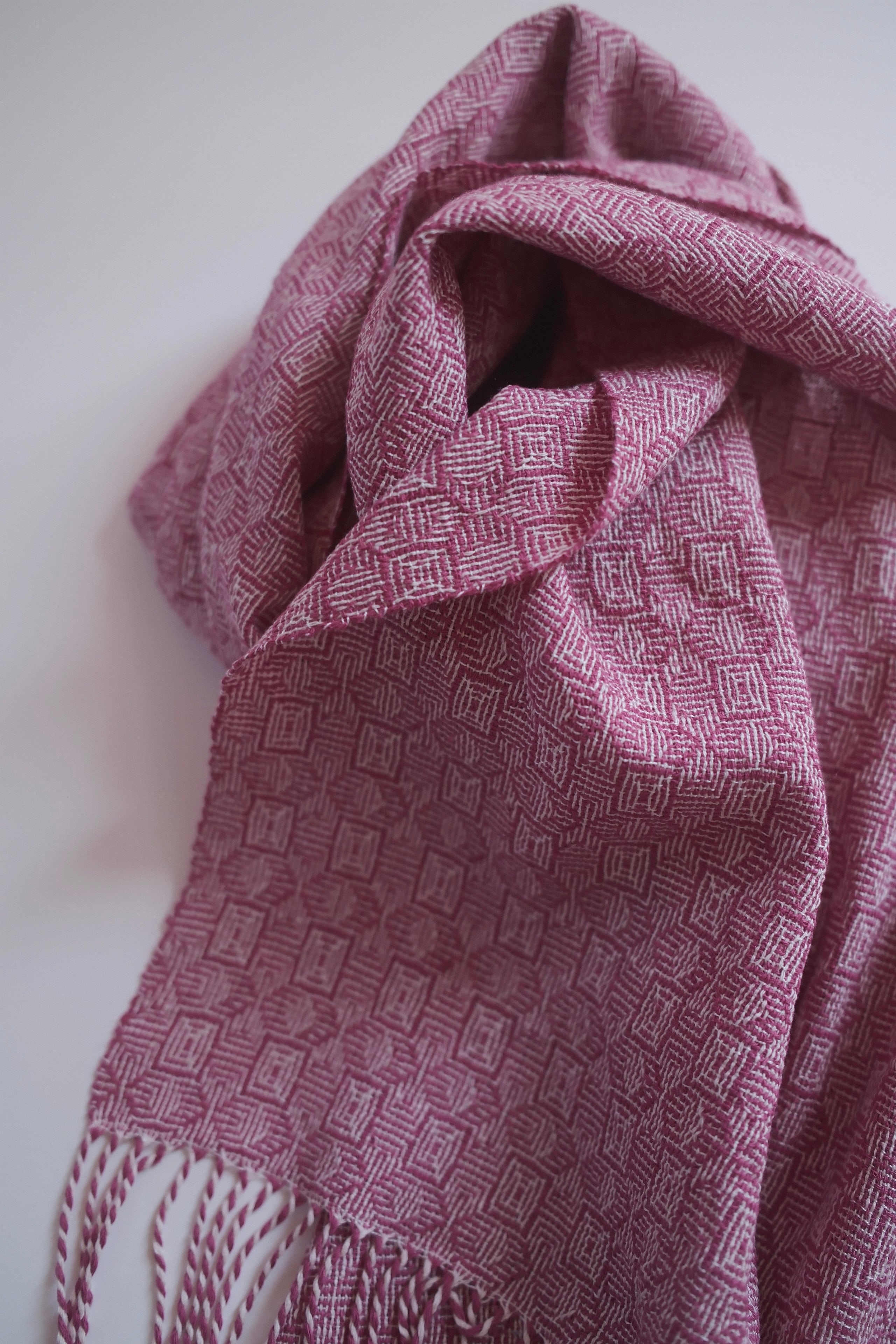 Hand-woven silk scarf / Clover Bougainvillea （short） | R o c c a