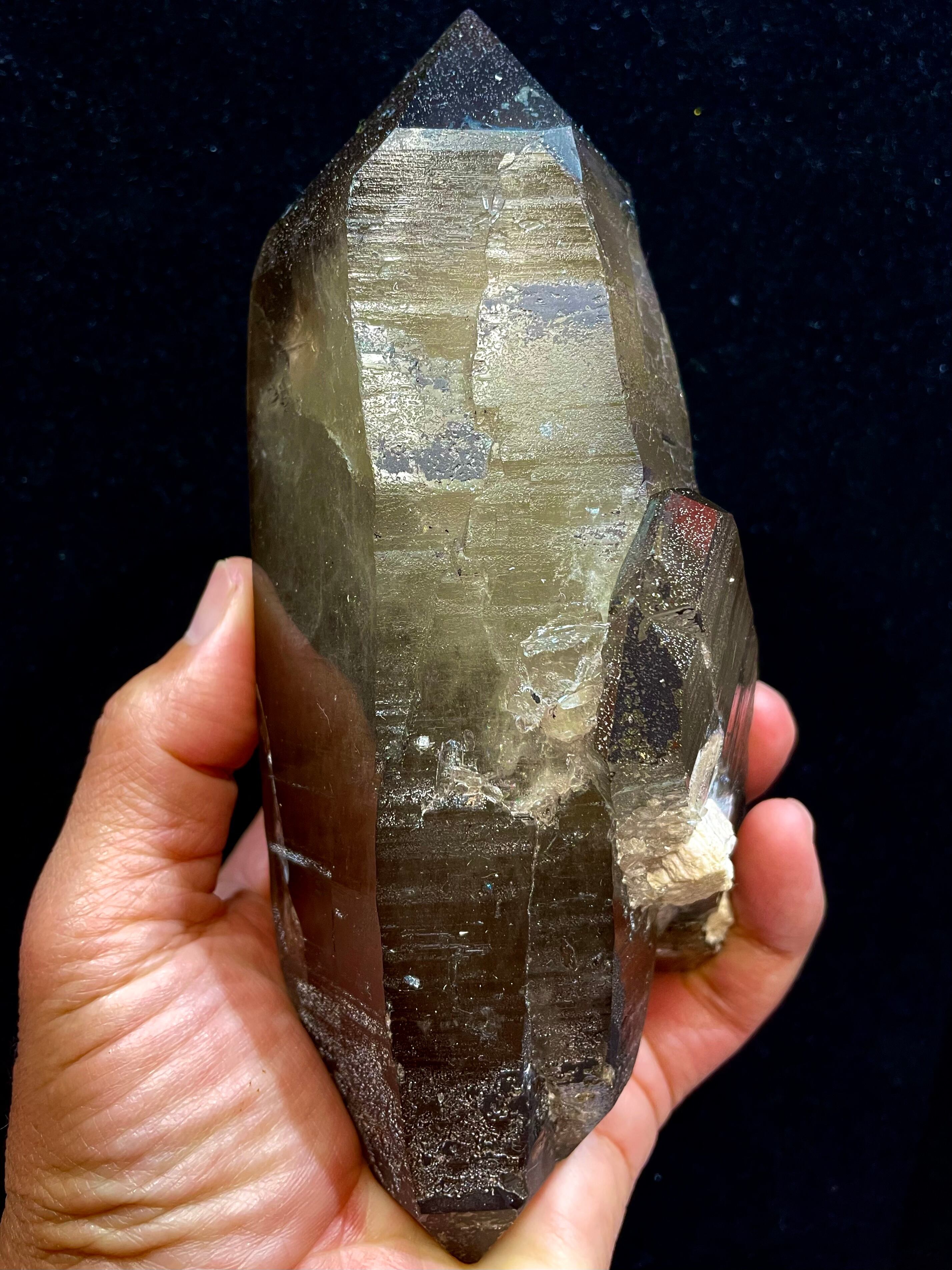 1) マラウイ産スモーキー・クオーツ大型