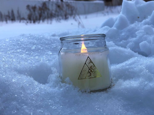 PERFECT TRIANGLE/CANDLE