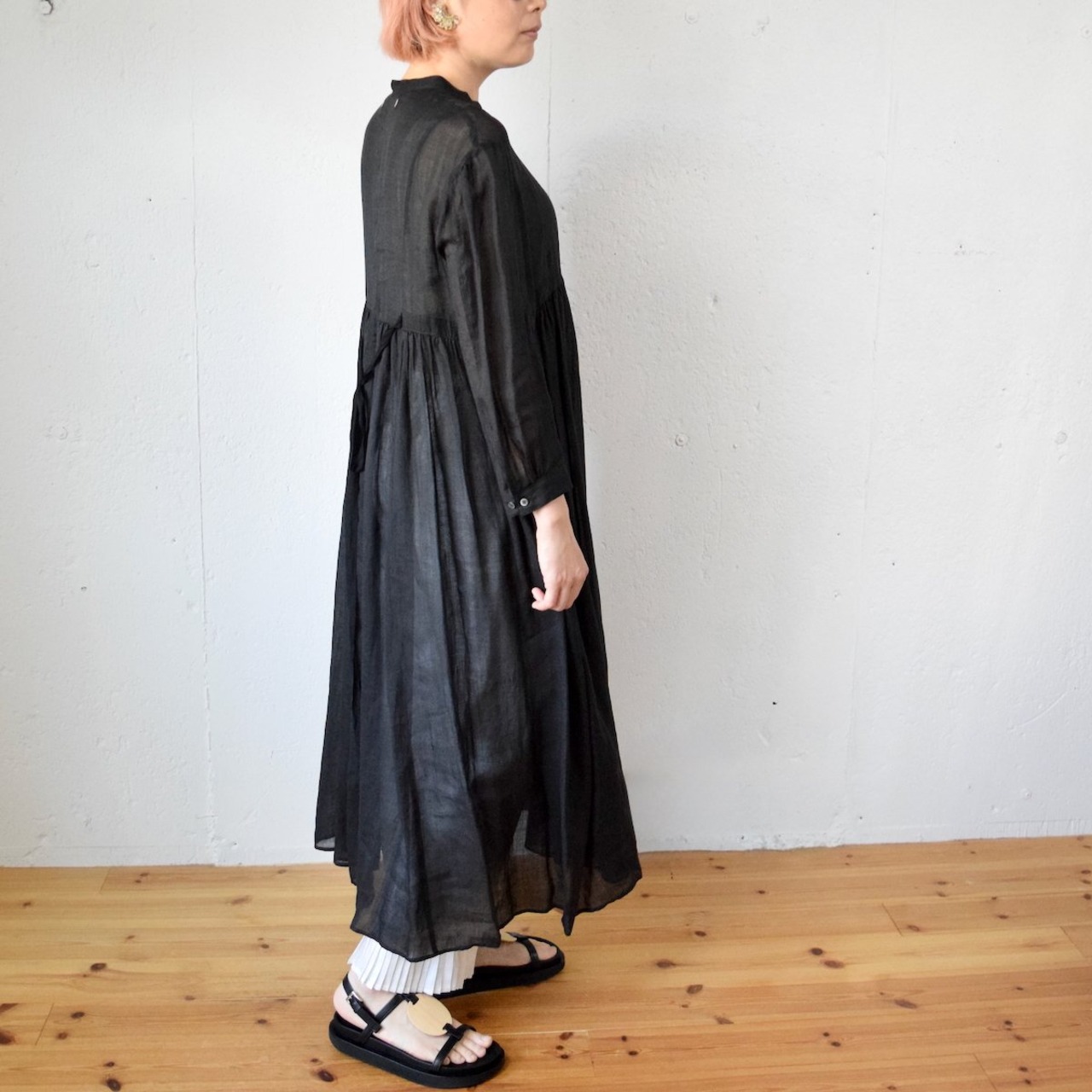 suzuki takayuki (スズキタカユキ)chinese knot buttons dress ノット釦付き ワンピース：black