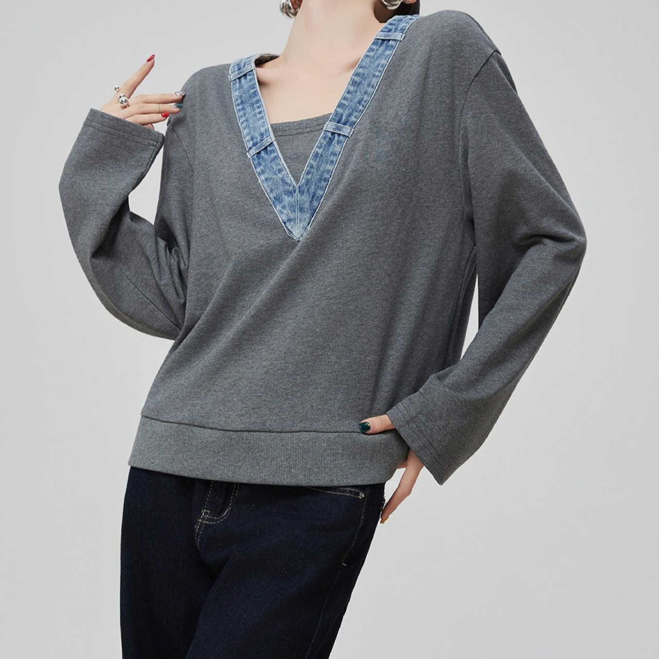 Vネックデニム切替スウェット H0027