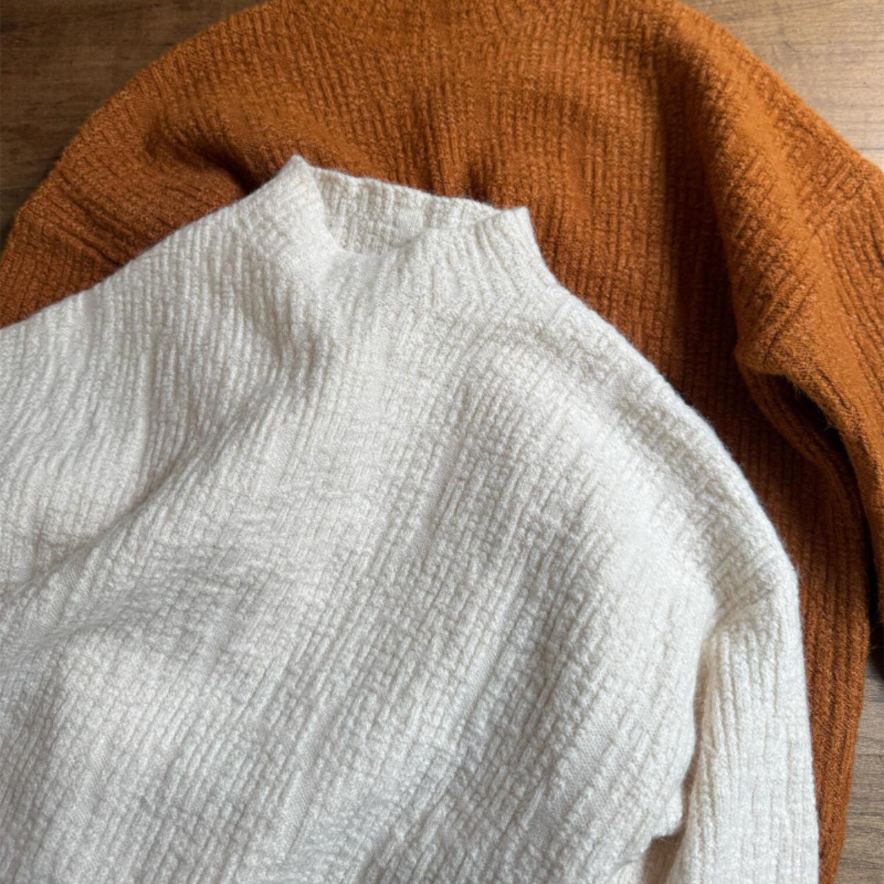 冬レトロ こだわり編みハーフネックニット