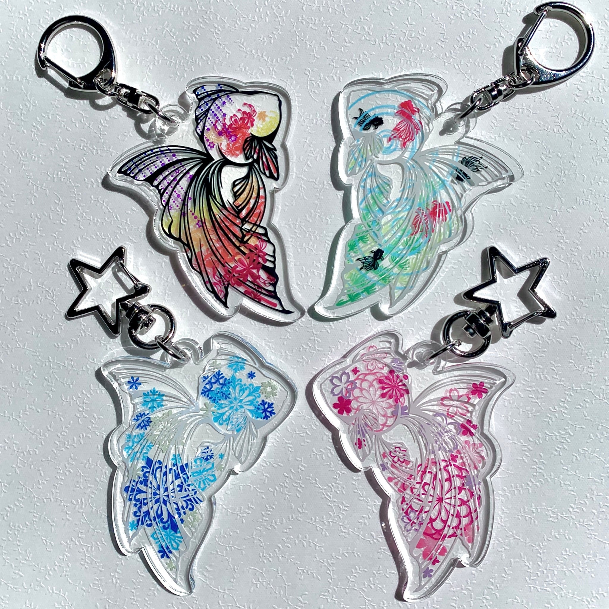 キーホルダー「金魚(桜)」 | 重ねる切り絵 祐琴