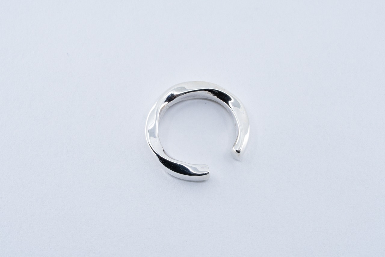 PI-029 Side twist Ear cuff