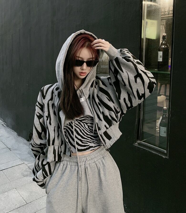 ゼブラ柄の厚手のセーターレディース秋冬ルーズジッパーカーディガンジャケット2020新作クロップドトップインタイド ブラックストロベリース59768088934