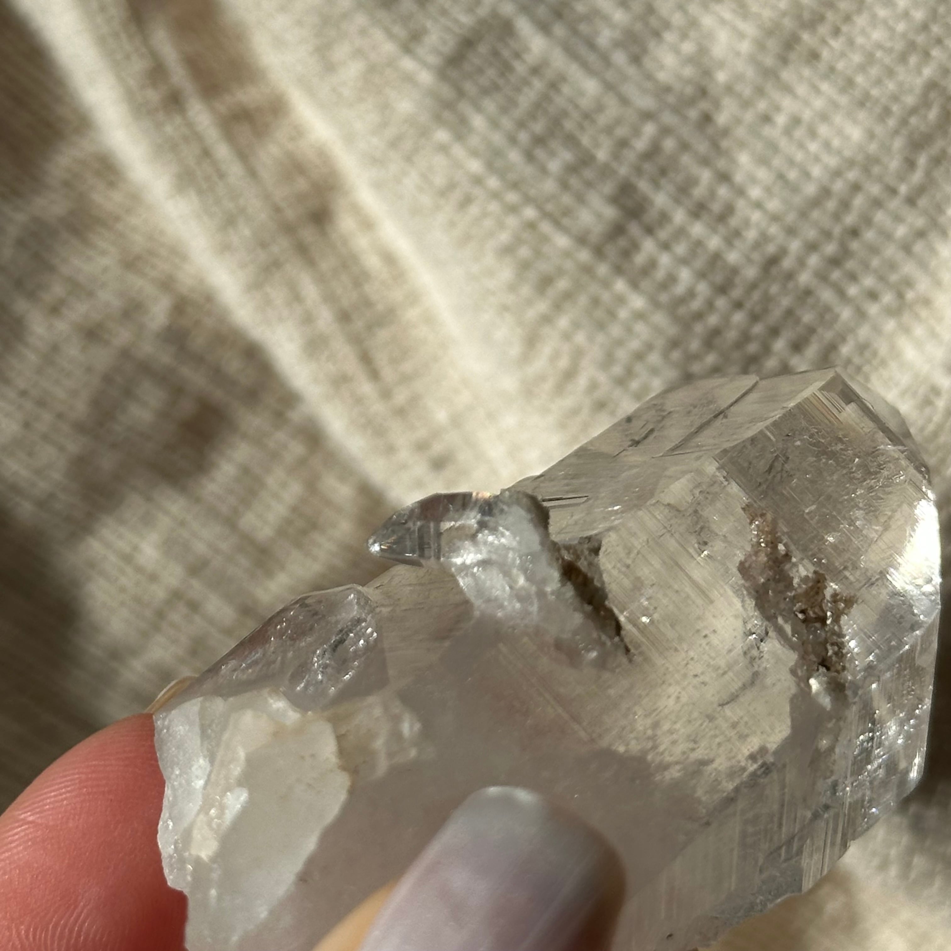 MIDDLE 【ヒマラヤ水晶 中サイズ ポイント10本】原石セット｜空間調整