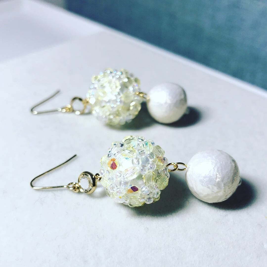 0058:シュガーボール ペールトーンピアス