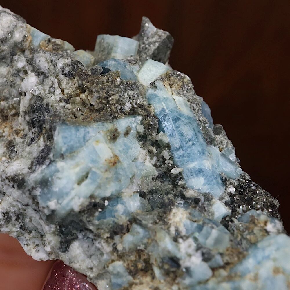 自主採掘！アクアマリン カリフォルニア産 665.7g AQ255 原石 天然石