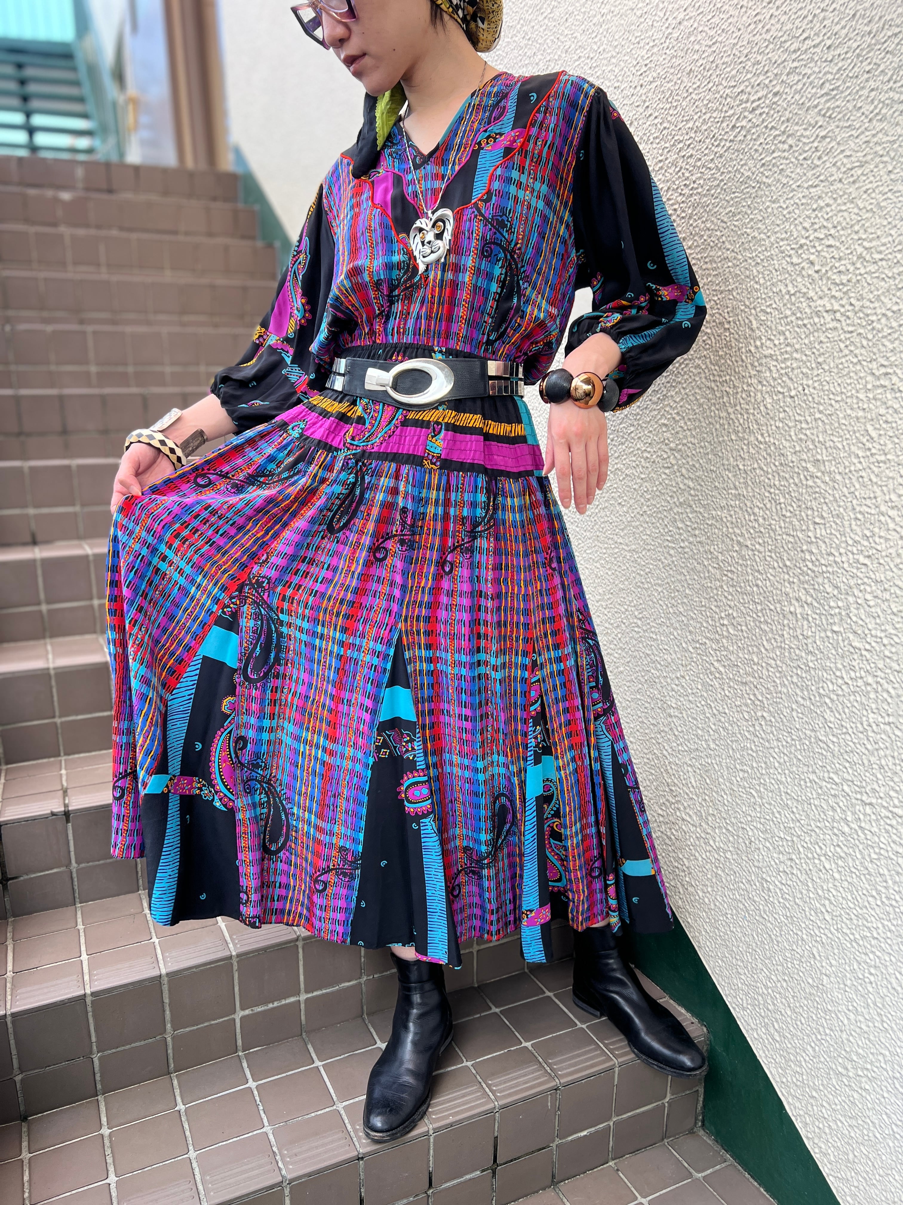 【美品】Diane Freis バルーンスリーブ総柄ワンピース レッド系 シルク 美品】Diane Freis バルーンスリーブ総柄ワンピース レッド系