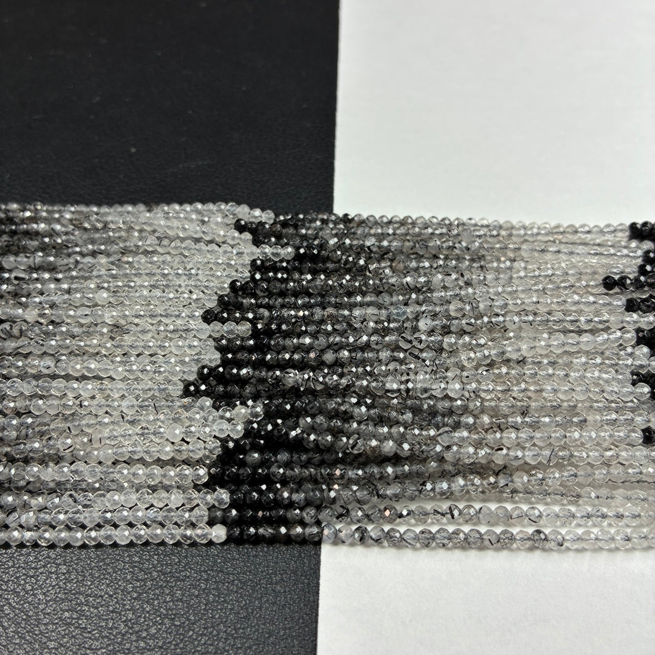 ブラックルチル ラウンド 黒 2.5㎜ | K0046