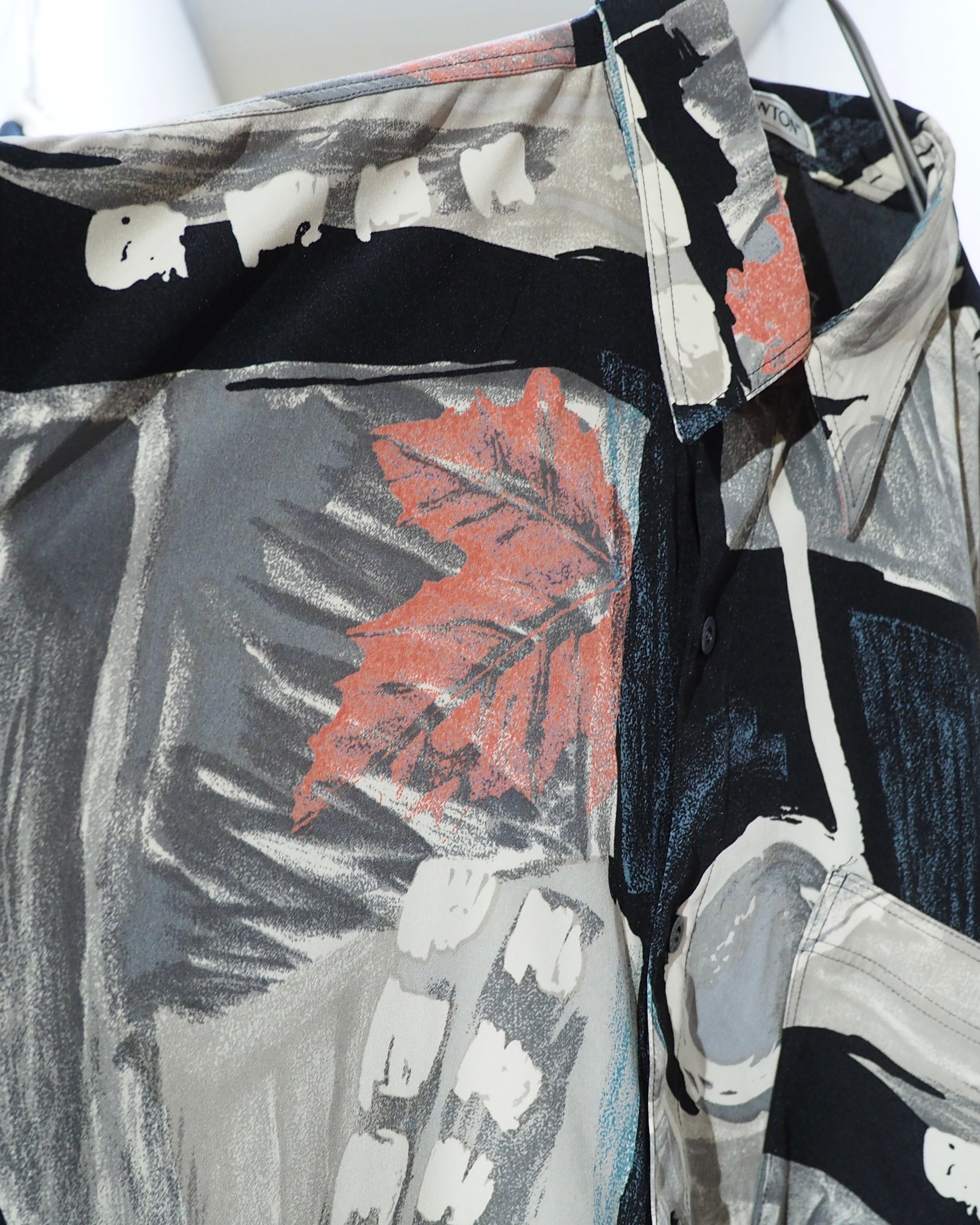 1990s Beautiful abstract Art painting vintage Drape loose shirt