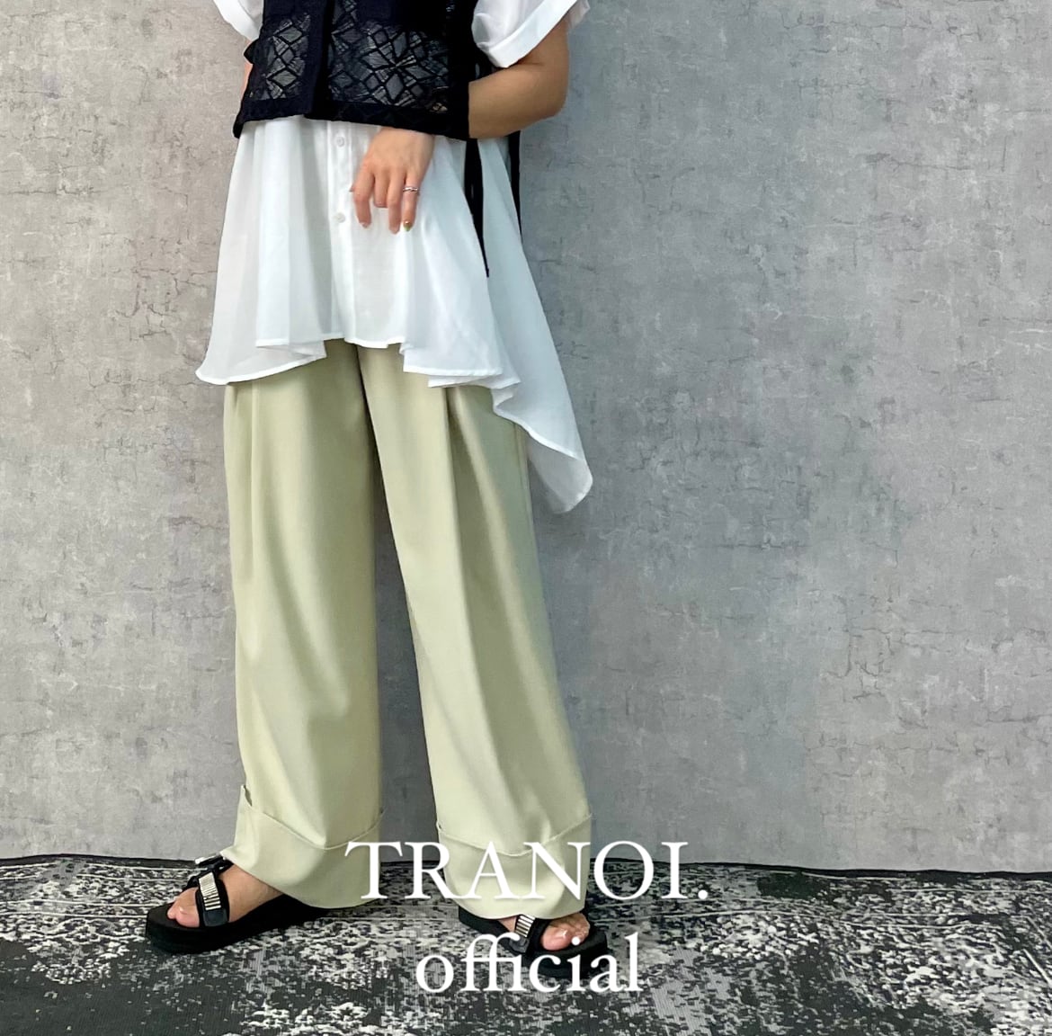 カラータックワイドパンツ 211J508 | TRANOI.offical STORE