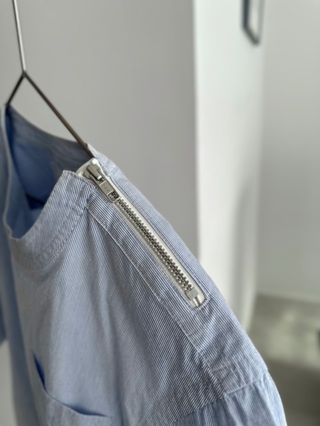 sacai　ZIP SHOULDER STRIPE COTTON SHIRT