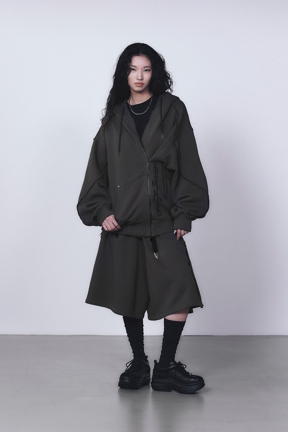 TREEMINGBIRD◆Zipper Finishing Sweat Bermuda Pants 韓国人気 TREEMINGBIRD] Zipper Finishing Sweat Bermuda Pants