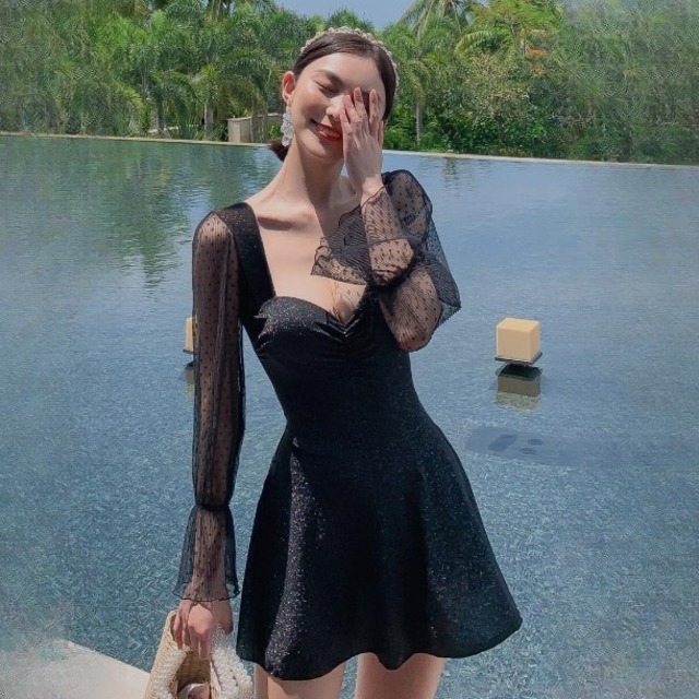 水着 レディース 送料無料 ワンピース レース バックオープン ラメ ドット 水玉 チュール レースアップ リボン ペンタゴンネック 透け感 長袖 キャンディースリーブ シースルー バックコンシャス スタイル 着痩せ 体型カバー きれいめ かわいい 無地 セクシー エレガント フェミニン  ストレッチ  伸縮性 ドレープ ナチュラル リラックス リゾート シャーリング キュート ガーリー 大人かわいい スイムウェア 海 ビーチ プール 旅行 海水浴 ワンショルダー ブラック ワンサイズ クロスリボン