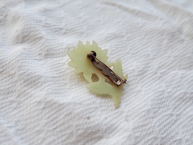 Flower Brooch / Celluloid / FRANCE 1940