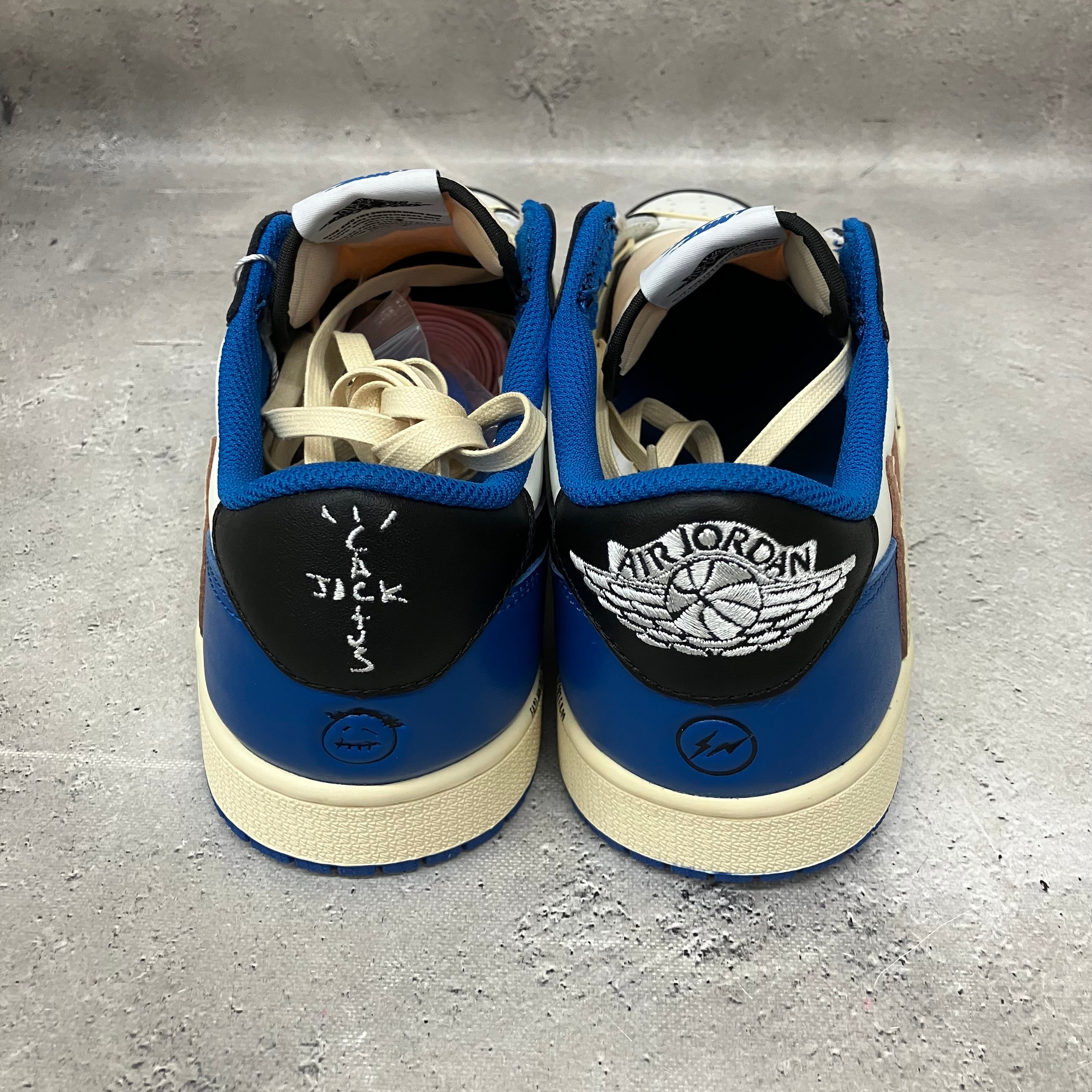 Nike air トラビススコット ジョーダン Travis Scott fragment design