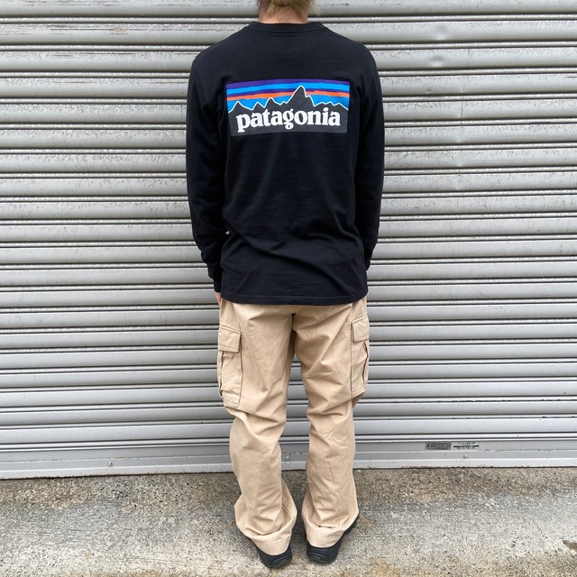 patagonia パタゴニア バックプリントロンT ワンポイントロゴ 黒 S