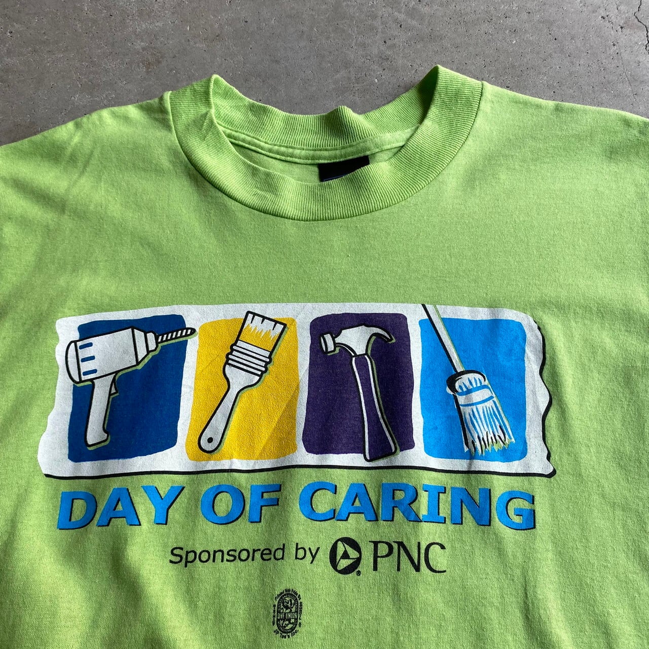USA製 DAY OF CARING by PNC アドバタイジング 企業 プリントT ...