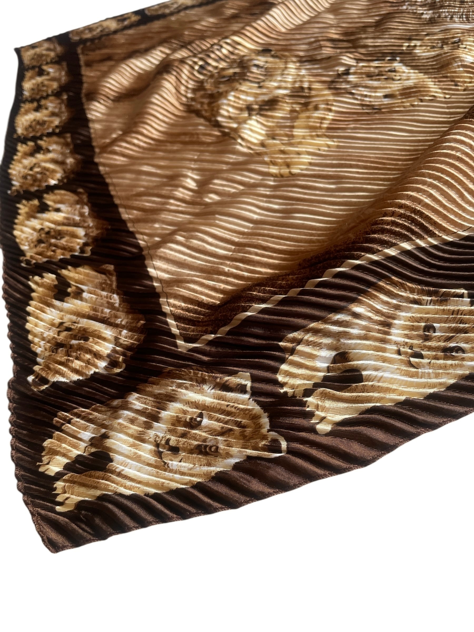 USED Lion-patterned scarf