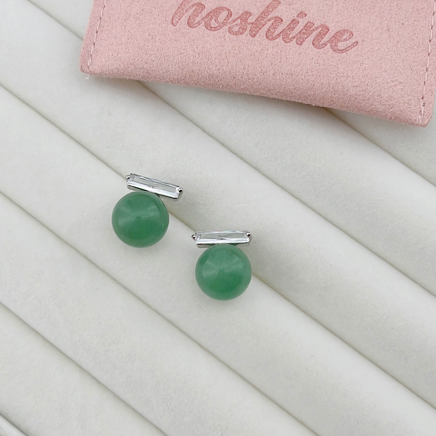 天然グリーンカルセドニー × ステンレス シルバーメッキピアス