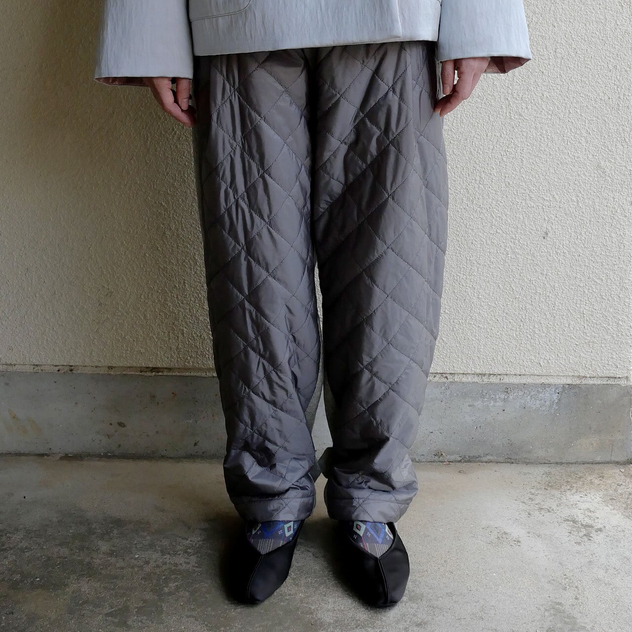 15.【灰色の国】あのキルティングパンツ | さゆうま