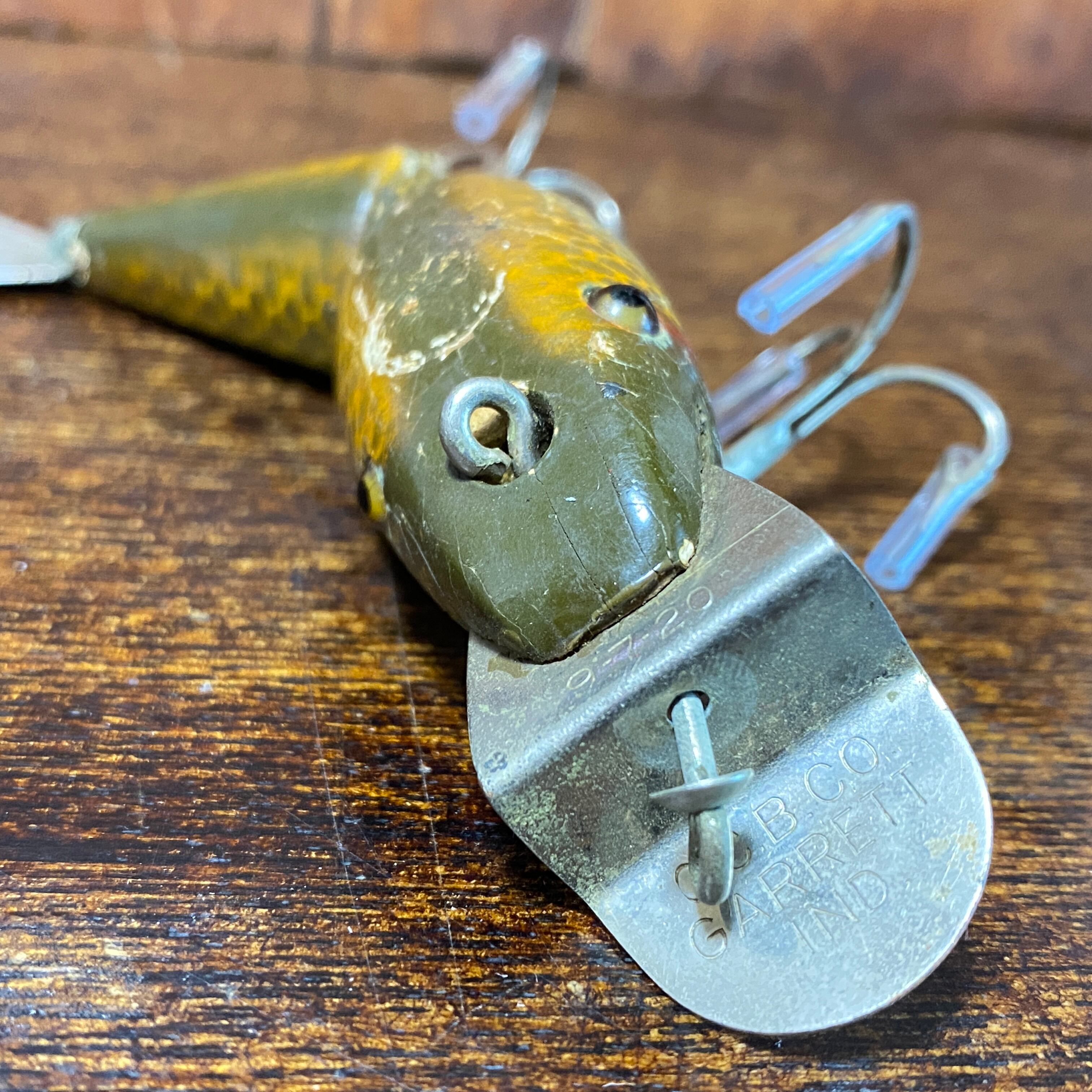 30's Creek Chub WIGGLE FISH（約25 g / ボディ9cm）[4057