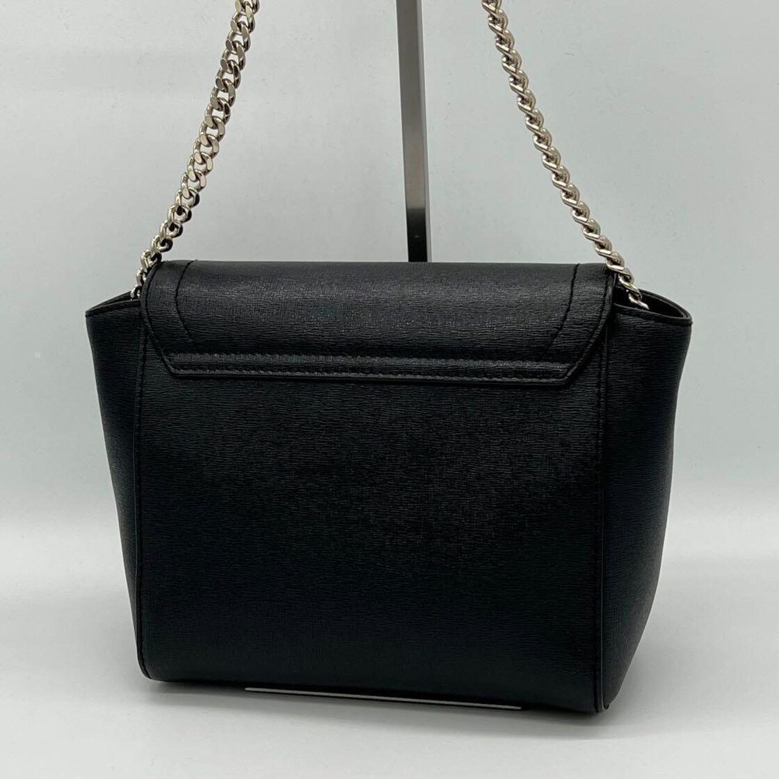 ✨️極美品✨FURLA ニューデイジー ポシェット ショルダーバッグ  