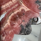 アルゼンチン産 インカローズ(ロードクロサイト) バタフライ カービング スタンド付き＊天然石インテリア