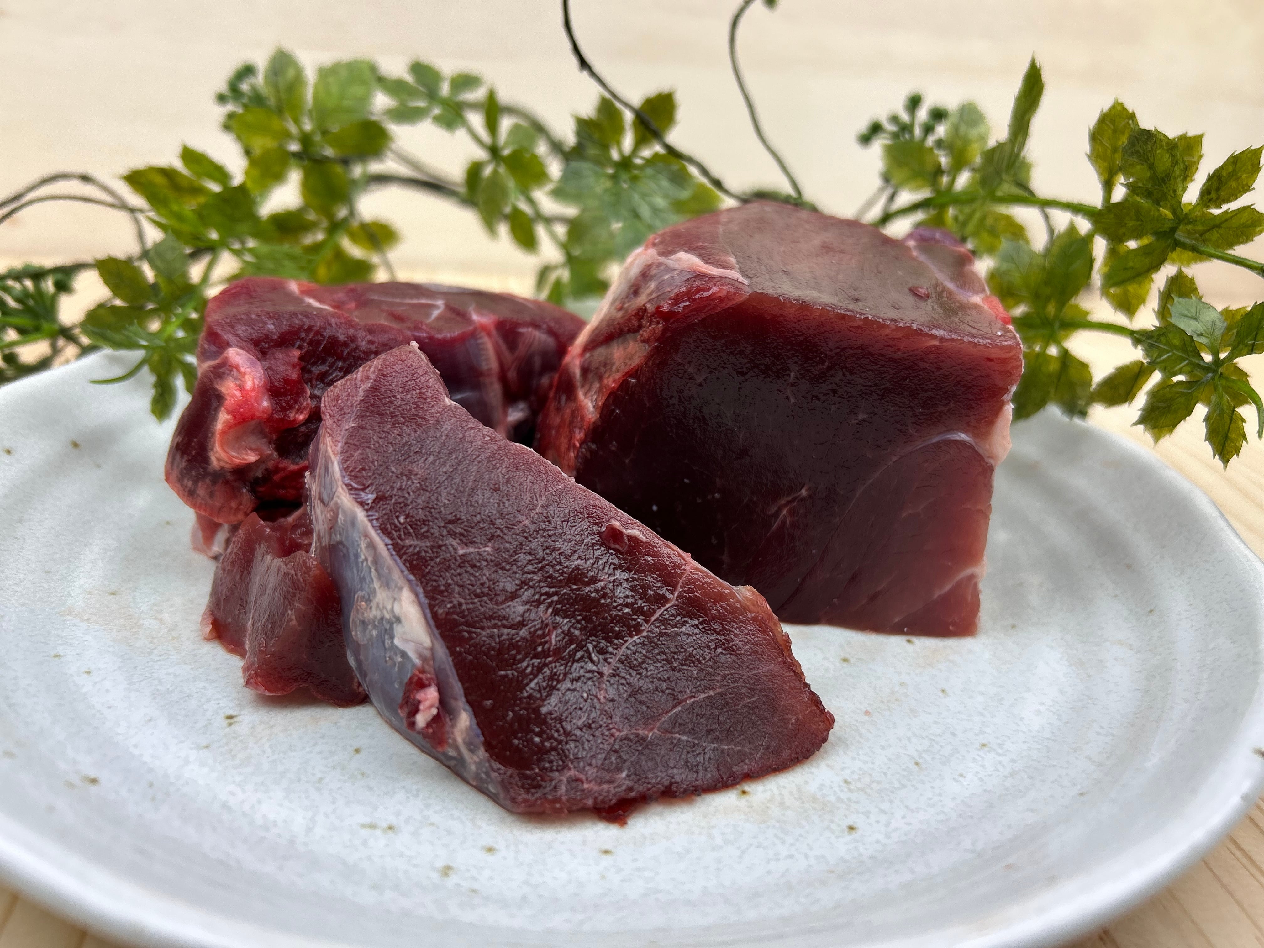 ⭐︎最高峰ジビエ　イノシシ　赤身バラ　ブロック肉　650g 187869b2623d94d3d0460b125444cb