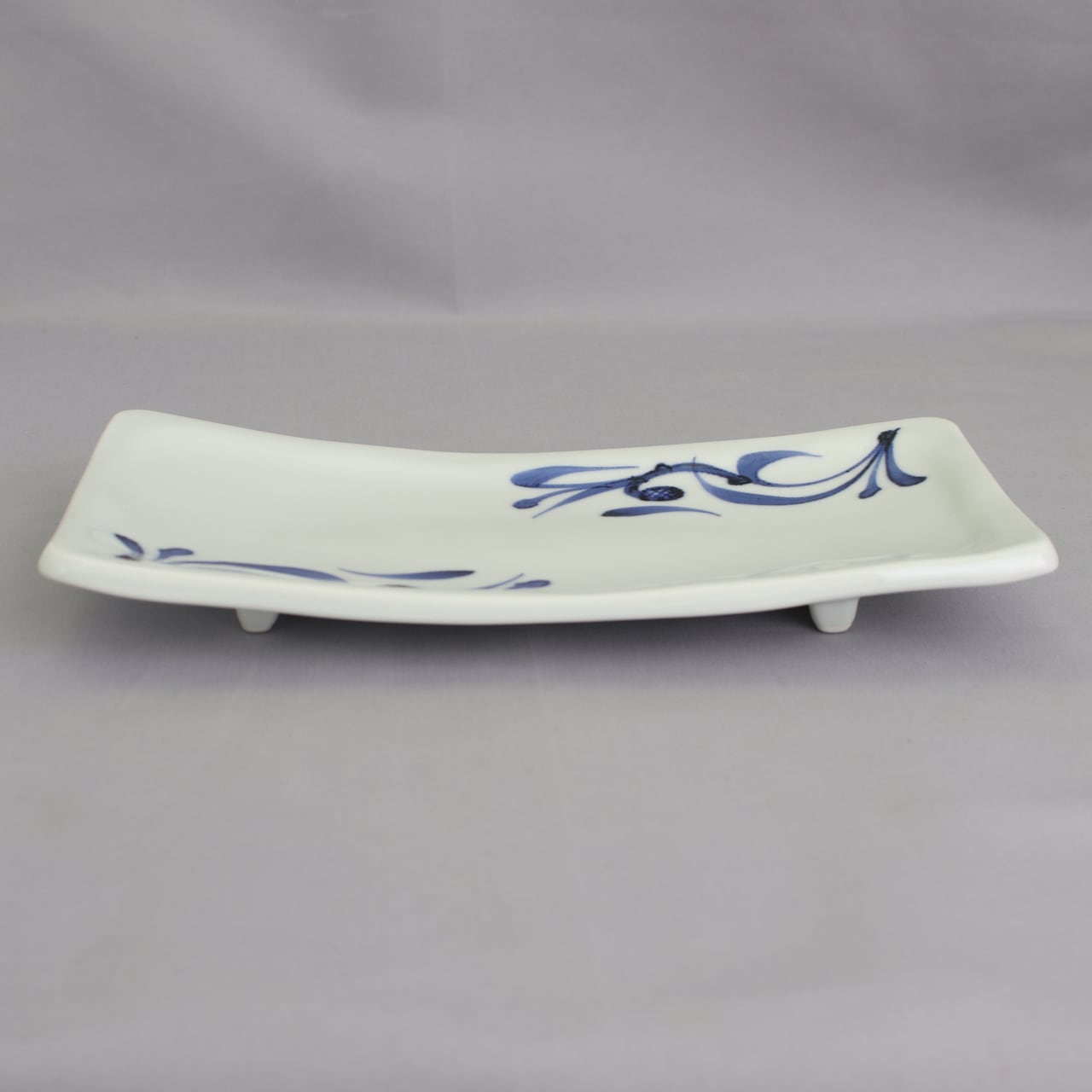 砥部焼 千山窯 まな板高台皿 青唐草